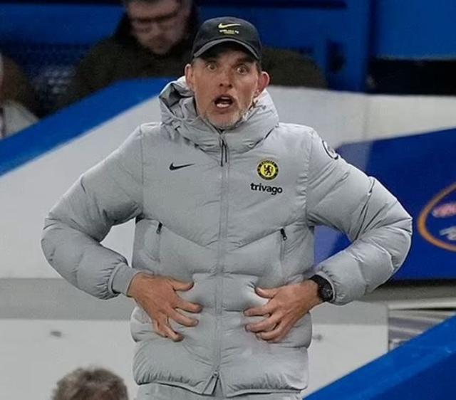 赛事直播-图赫尔:斯坦福桥草皮糟糕 后防崩盘没啥好分析的